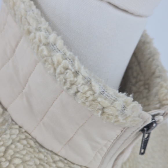 Patagonia Cream Teddy Jacket Full-Zip Stand-Up Collar - Picture 11 of 14